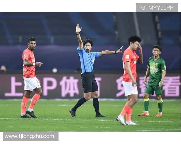 恒大与贵州比赛中的裁判表现分析及争议事件回顾